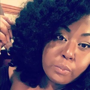 Meet your Posher, Jazmine